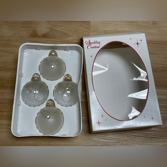 VTG Christmas By Krebs Frosted Clear Ball Ornaments Hand Painted Gold Filigree - Picture 2 of 9